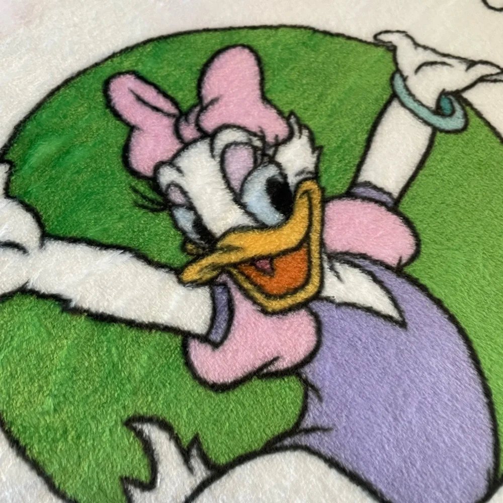 Official Disney "Mickey & Friends" Ultra-Soft Fleece Throw - Picture 10 of 14